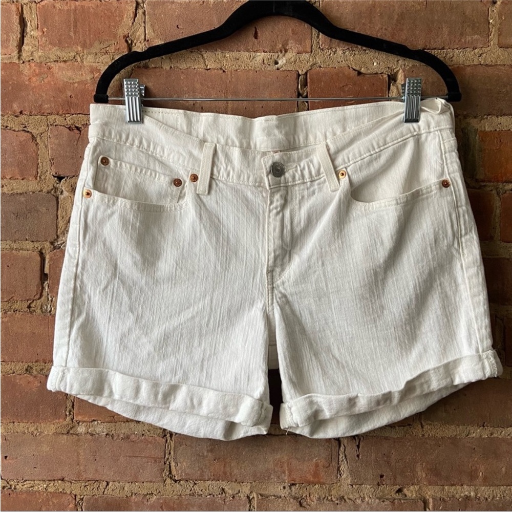 Levi’s Mid Rise Shorts